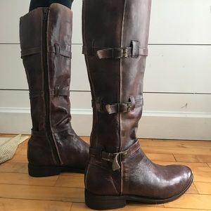 Bed Stu dark brown boot, hardly worn.